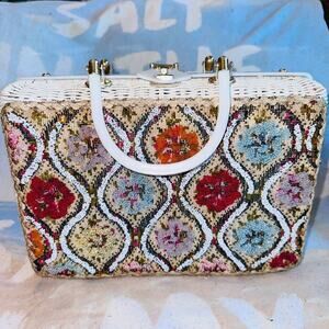 RARE Vintage Tapestry Hand Beaded Wicker Purse Lucite Edging & Handle MCM Retro
